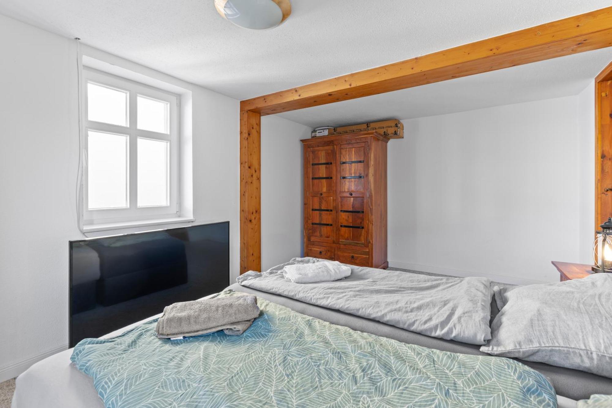 Sabina Monteurwohnung I 75 Zoll Tv I Kueche I Bad I Backofen I Trebbin Luaran gambar